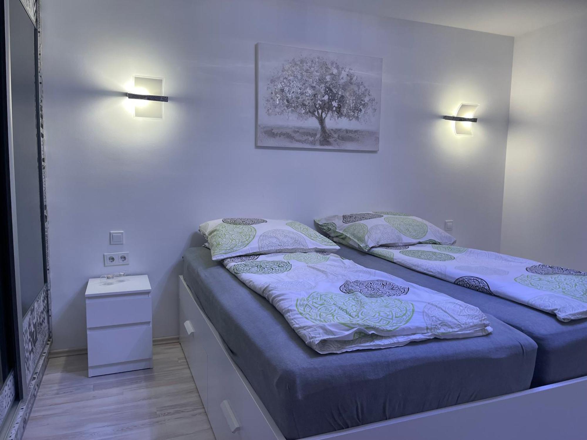 Wunderschoenes 2 Zimmer Apartment Zentrum Goldstadt Pforzheim Esterno foto